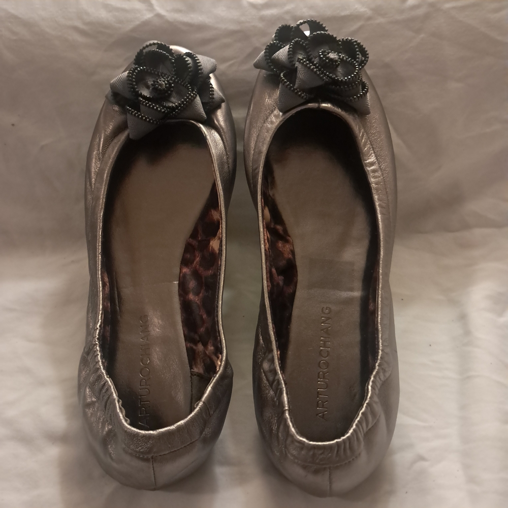 Arturo Chiang Silver Flats with Floral Accent